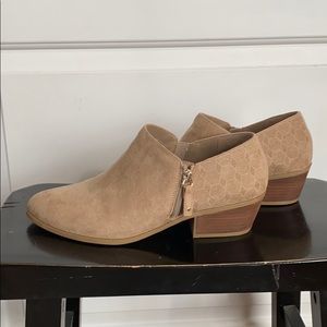 Dr Scholl’s Booties - Be Energized Foam Technology